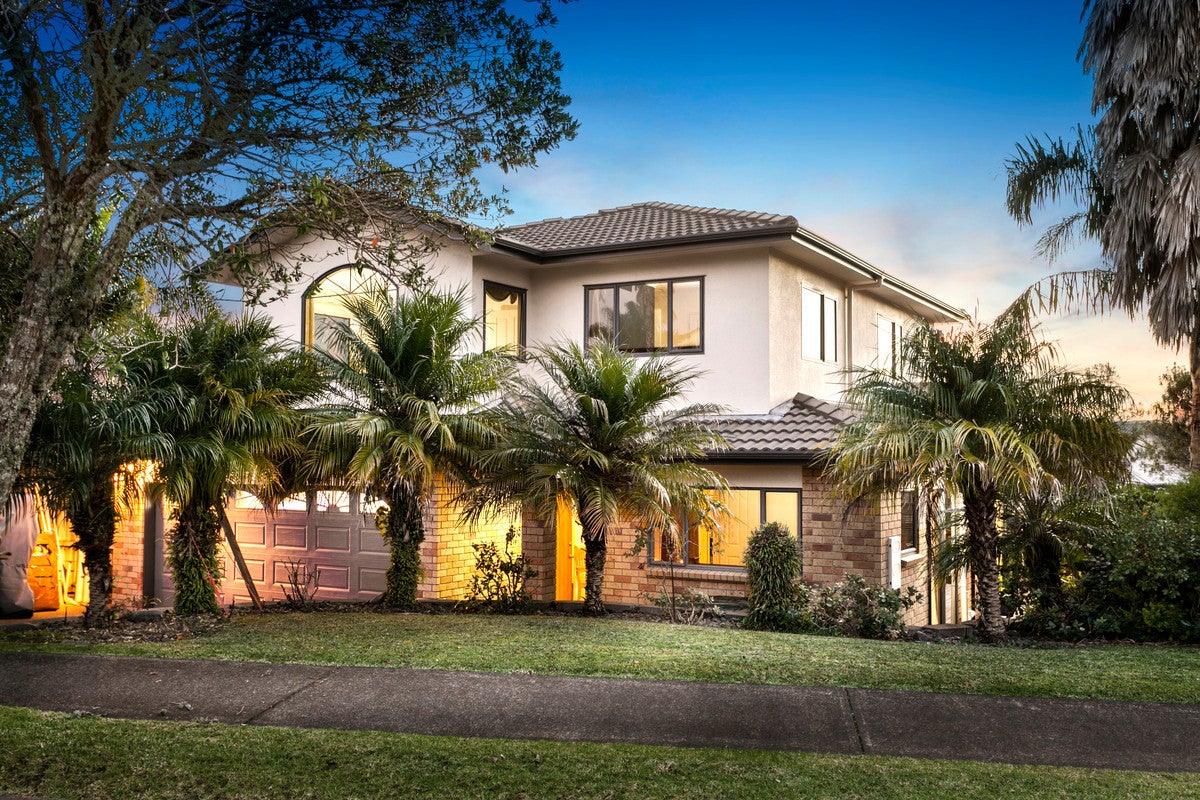 4 Northcross Drive, Oteha, Auckland - Carousel 1