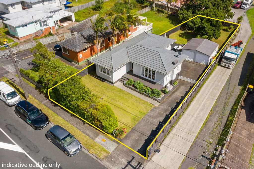 45 Golf Road, New Lynn, Auckland - Carousel 2