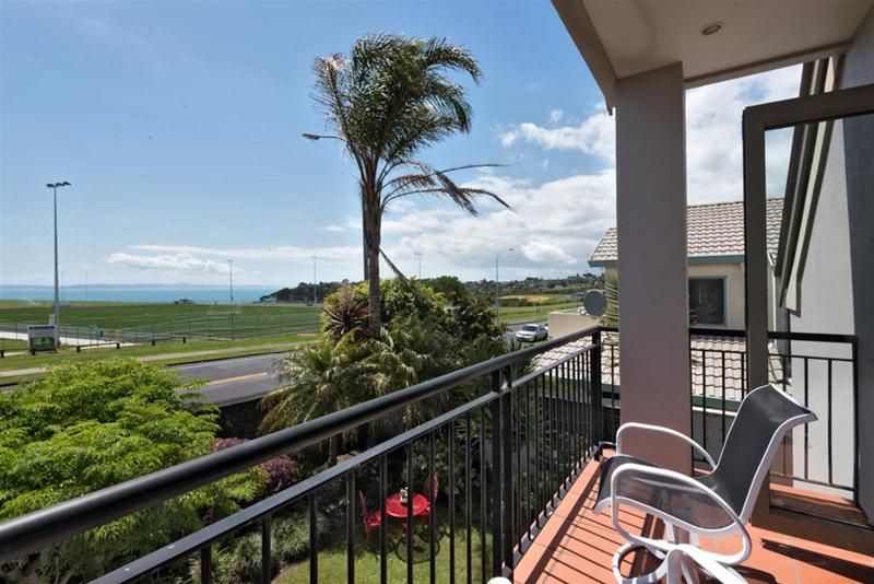 1A MacLeans Road, Bucklands Beach, Auckland - Carousel 1