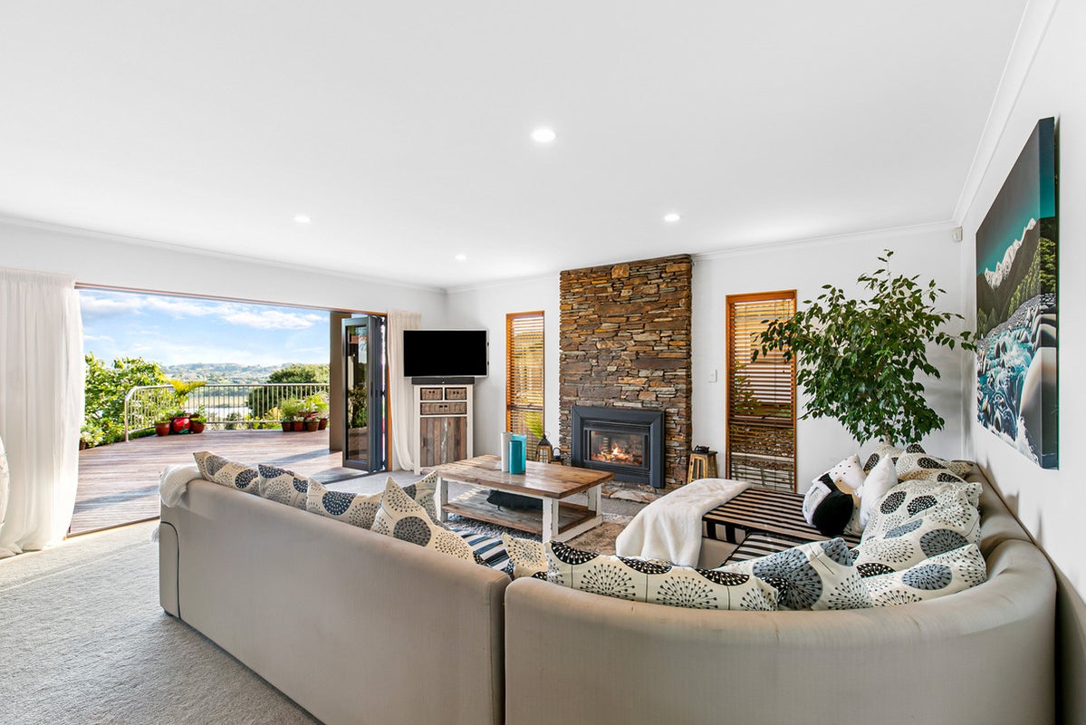34 Blue Heron Rise, Stanmore Bay, Auckland - Carousel 2