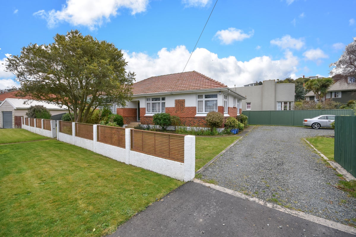 5 Cranston Street, Andersons Bay, Dunedin - Carousel 1