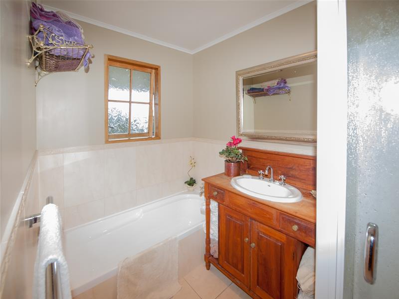 57 Cambrian Street, Churton Park, Wellington - Carousel 15