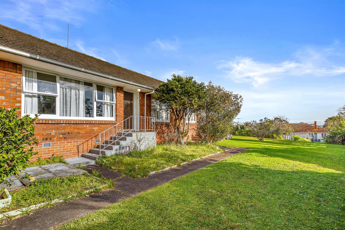 4/9 Moana Avenue, Belmont, Auckland - Carousel 2