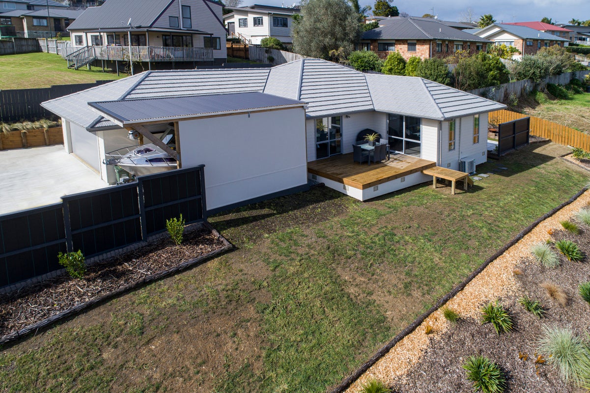 31 Briden Drive, Tikipunga, Whangarei - Carousel 1