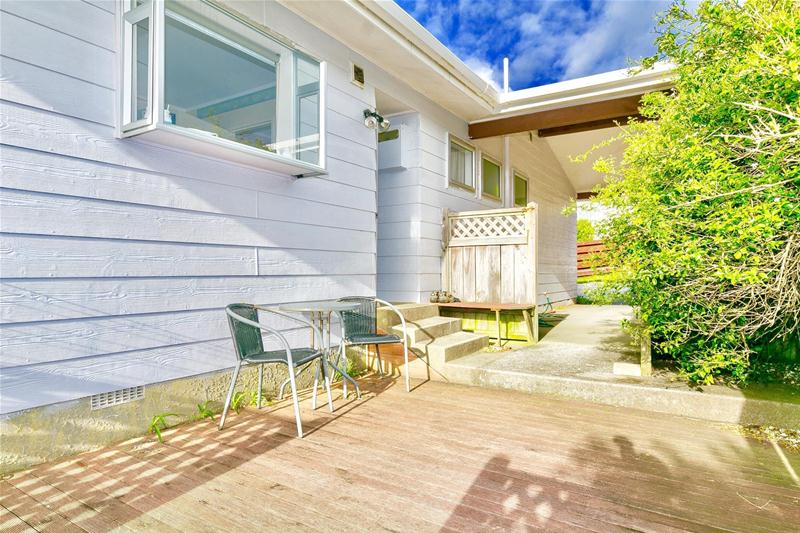 12 Anaheim Place, Churton Park, Wellington - Carousel 1