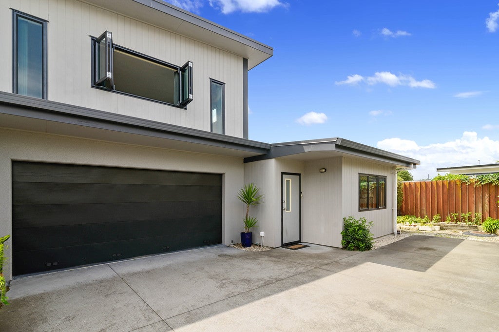 11 Larch Street, Victoria, Rotorua - Carousel 1
