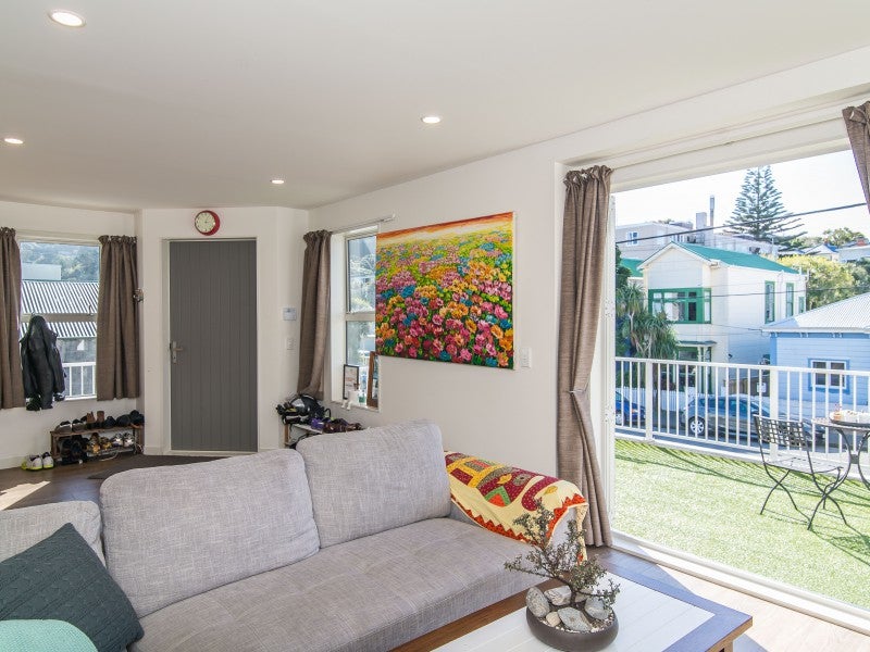 1/21 Luxford St, Berhampore, Wellington - Carousel 2