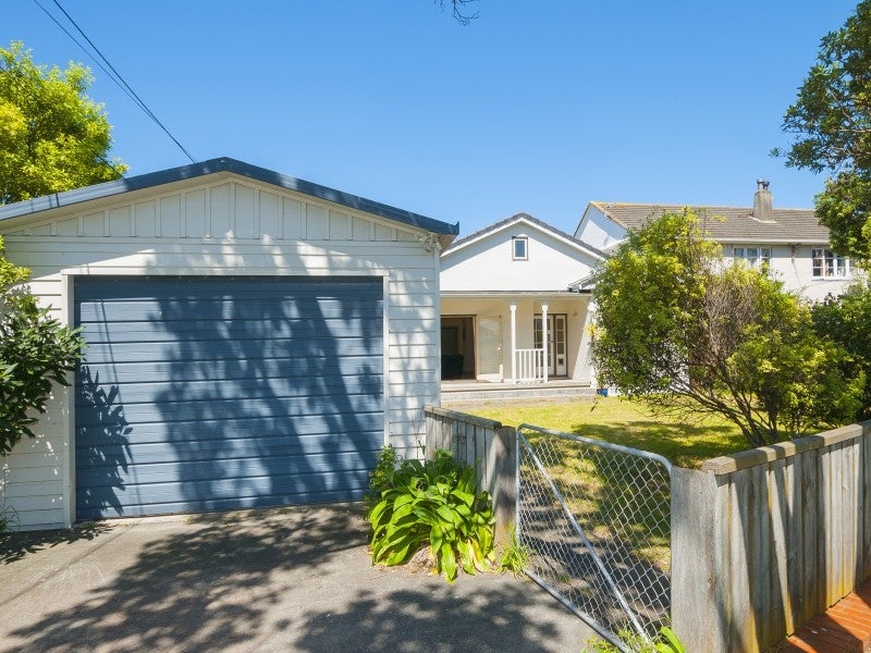 20 Pirie Crescent, Moera, Lower Hutt - Carousel 1