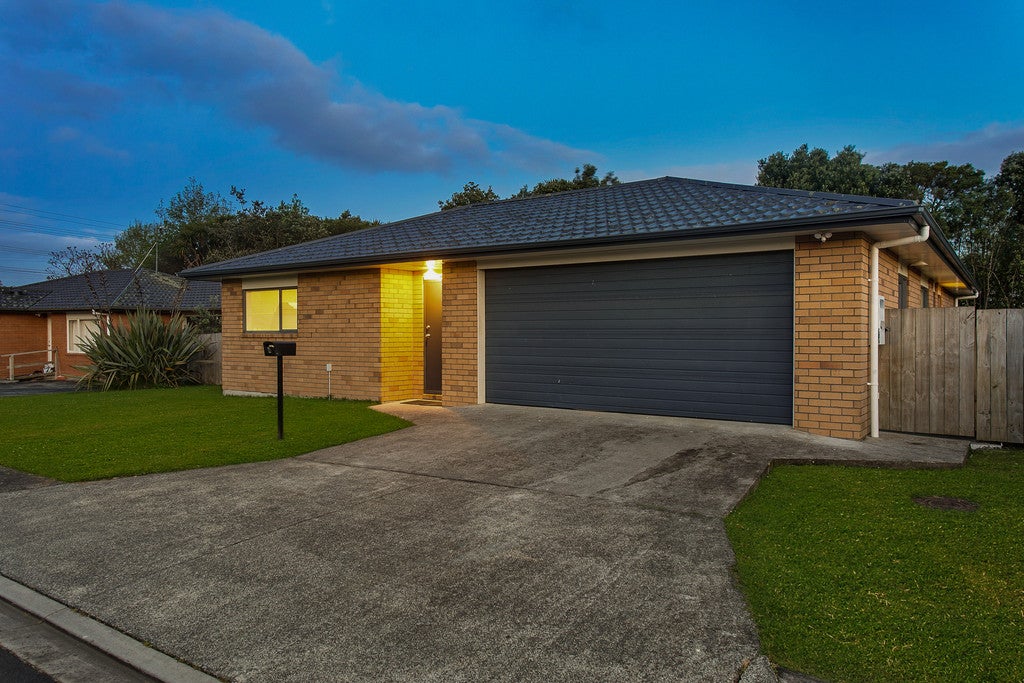 4 Neesons Way, Glendene, Auckland - Carousel 2