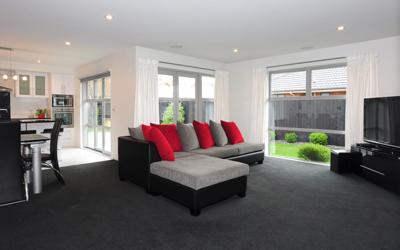 33 Somerville Crescent, Aidanfield, Christchurch - Carousel 1