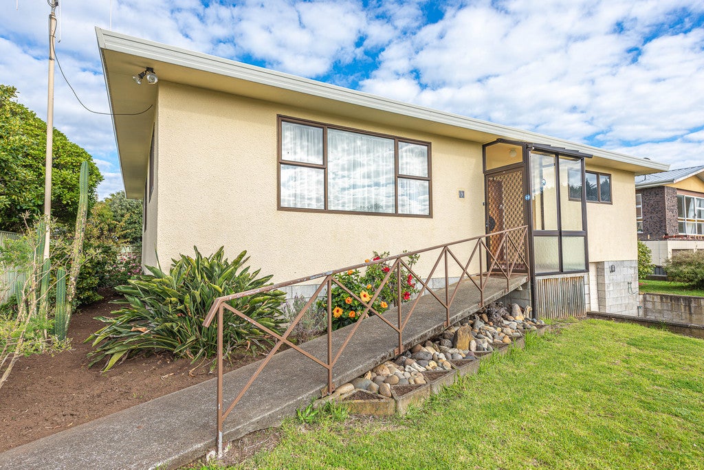 33 Hereford Street, Springvale, Whanganui - Carousel 1