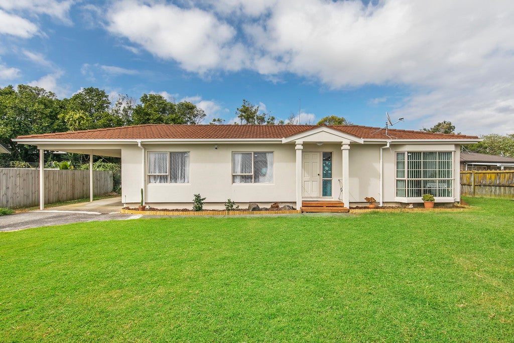 16 Heathridge Place, Burswood, Auckland - Carousel 1