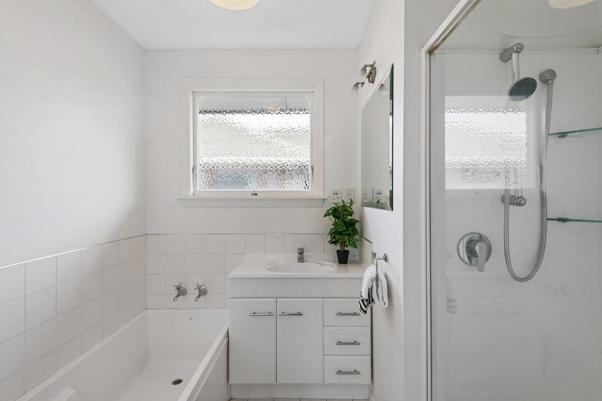 10 Cotswold Avenue, Bishopdale, Christchurch - Carousel 10