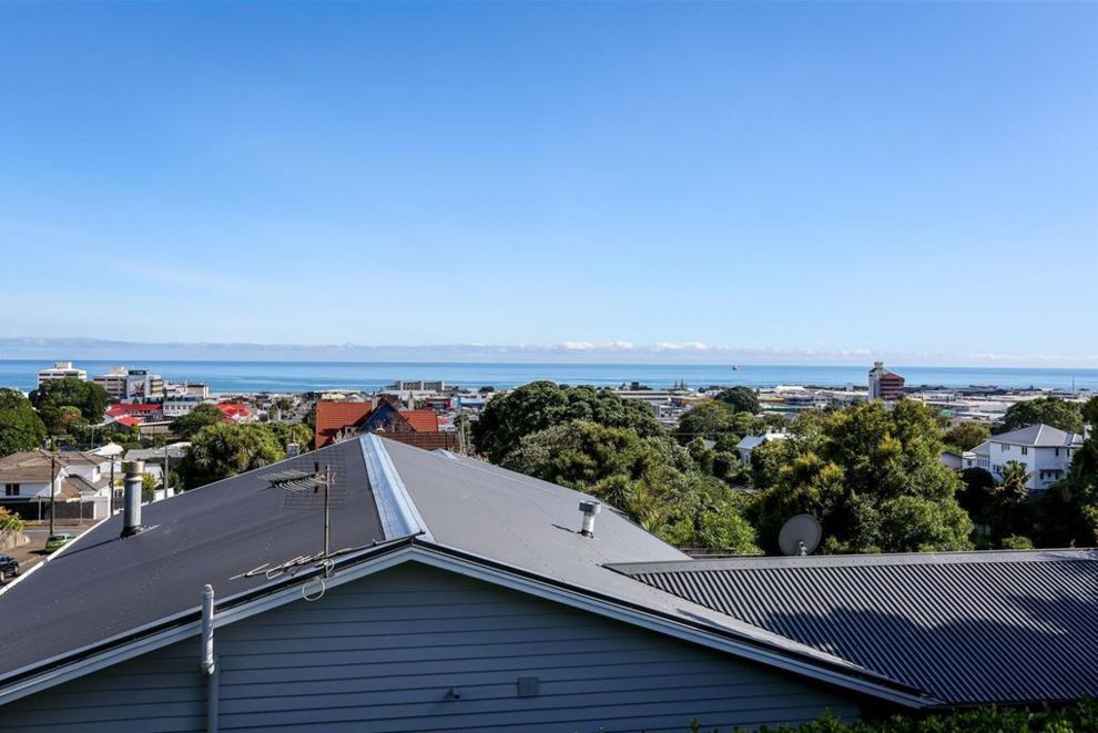 103 Gover Street, New Plymouth, New Plymouth - Carousel 2