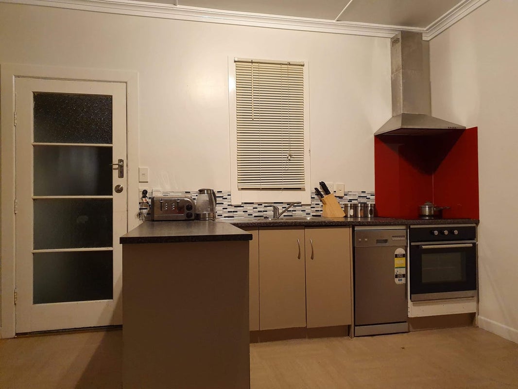 67 Wellington Street, Hamilton East, Hamilton - Carousel 2