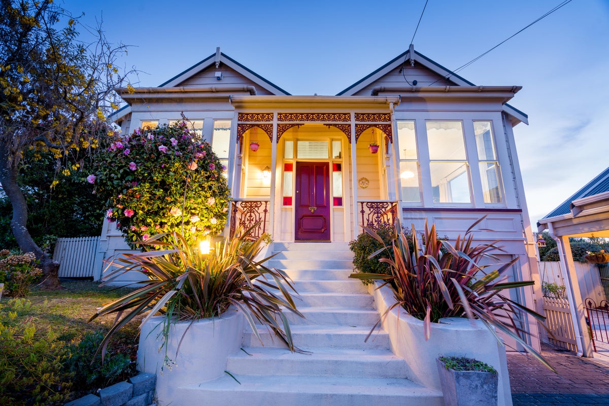 35 Crosby Street, Mornington, Dunedin - Carousel 1