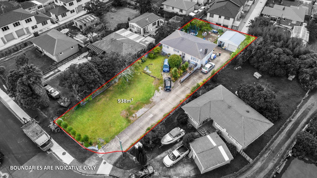 12 Surrey Street, Manurewa, Auckland - Carousel 1