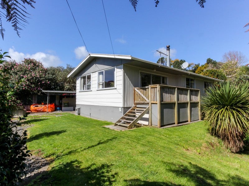 37 Parsons Street, Vogeltown, New Plymouth - Carousel 1