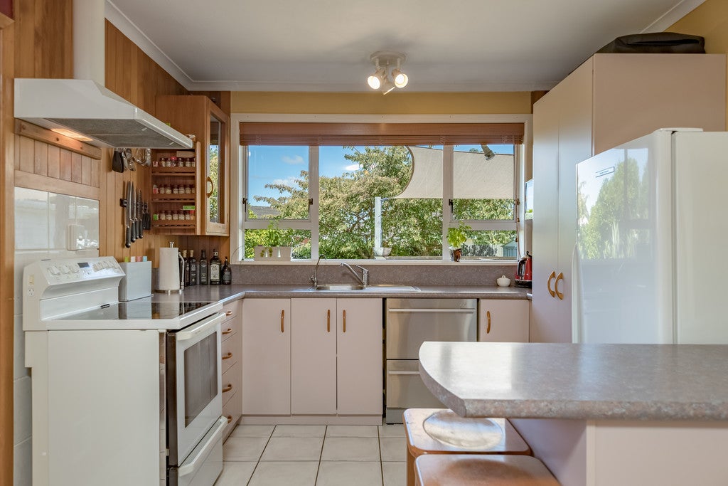 15 Moonshine Road, Trentham, Upper Hutt - Carousel 2