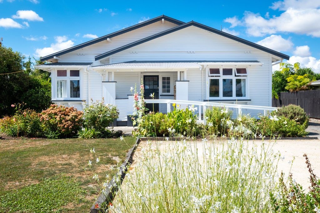 403 Park Road North, Parkvale, Hastings - Carousel 1
