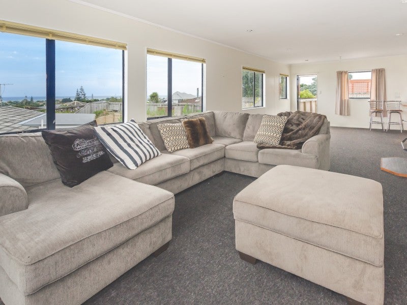 13 Trig Hill Terrace, Waikanae Beach, Waikanae - Carousel 2