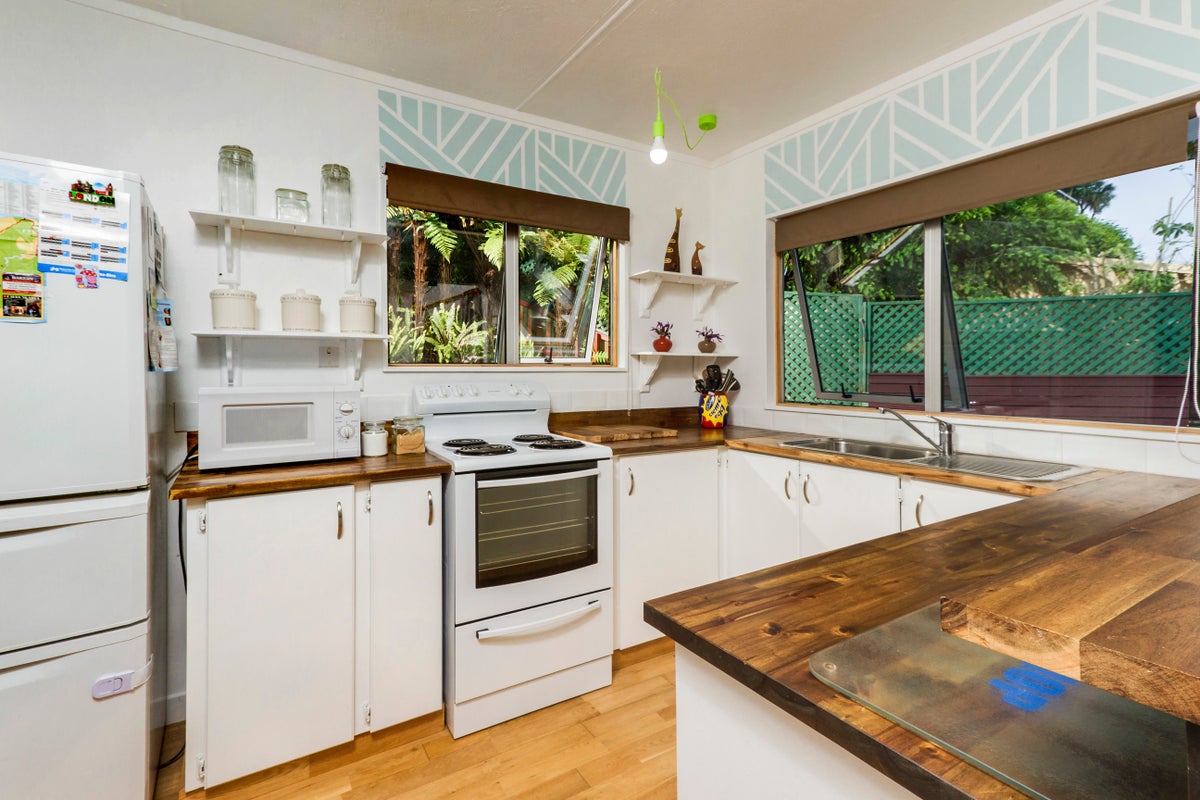 179 Princes Drive, Britannia Heights, Nelson - Carousel 2