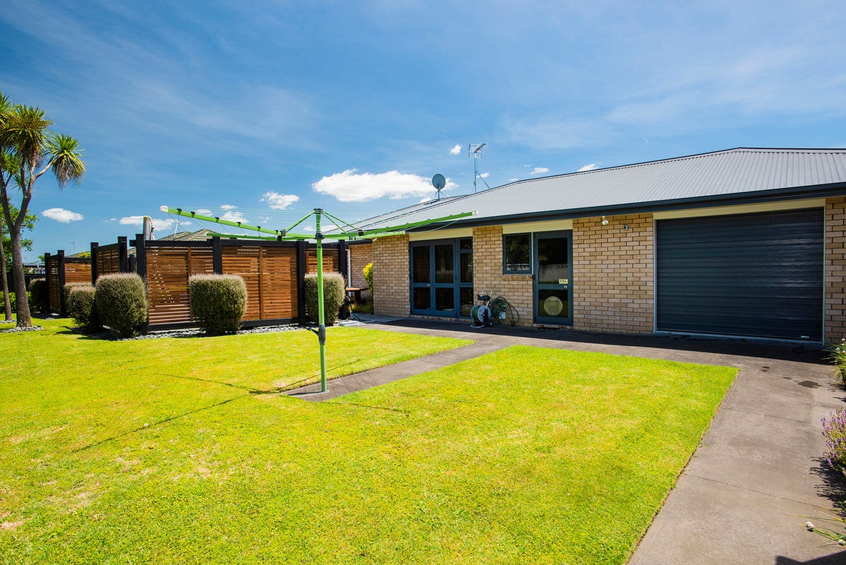 82 Potae Avenue, Lytton West, Gisborne - Carousel 13