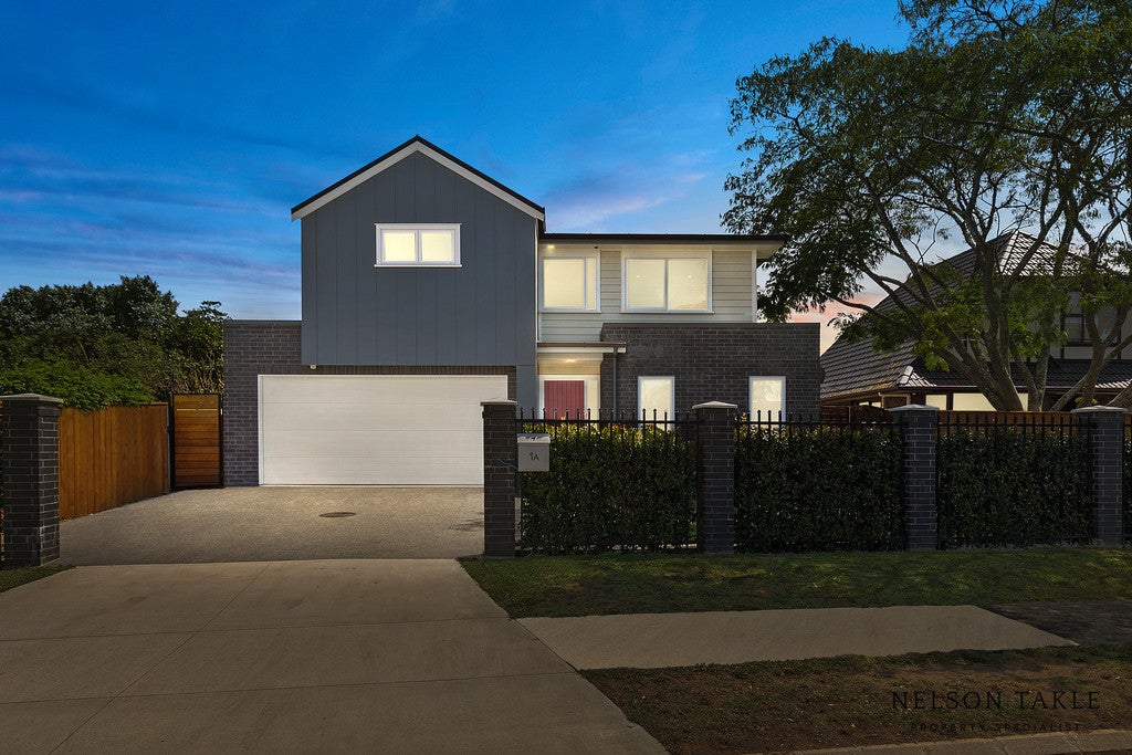 1A Kirrama Place, Conifer Grove, Takanini - Carousel 1