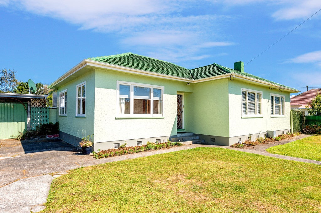 2 Matarawa Street, Whanganui East, Whanganui - Carousel 1