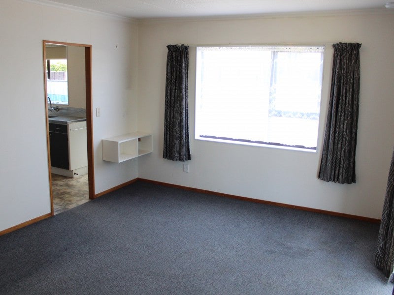 2/5 Brierley Place, Marfell, New Plymouth - Carousel 11