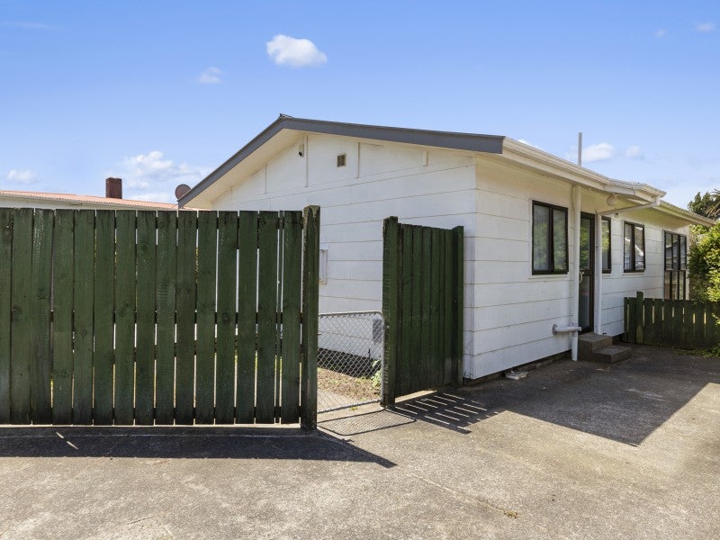118A Waiwhetu Road, Waterloo, Lower Hutt - Carousel 1