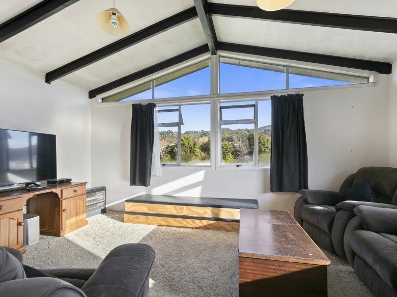 168 Wise Street, Wainuiomata, Lower Hutt - Carousel 1