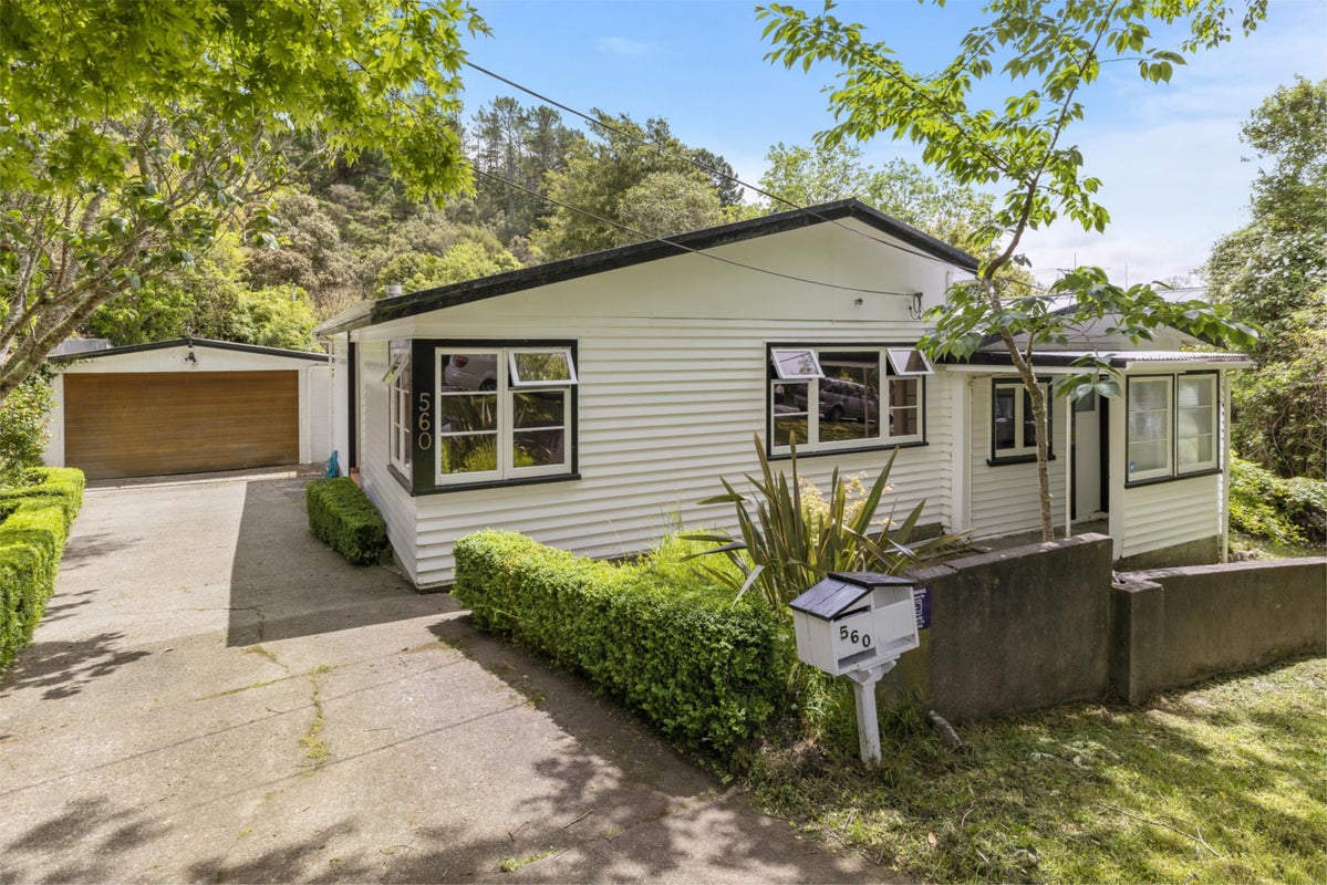 560 Stokes Valley Road, Stokes Valley, Lower Hutt - Carousel 2