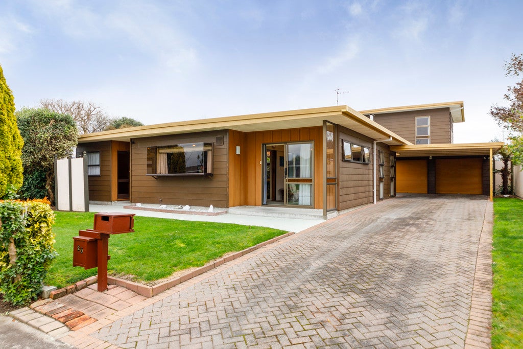 20 Pencarrow Street, Highbury, Palmerston North - Carousel 1