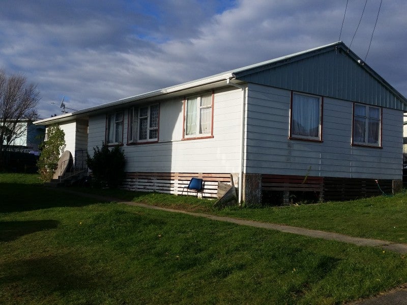 45 Aberfeldy Street, Cannons Creek, Porirua - Carousel 2