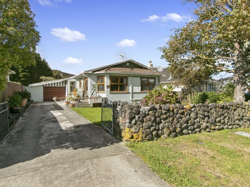 30 Nelson Crescent, Wainuiomata, Lower Hutt - Carousel 1