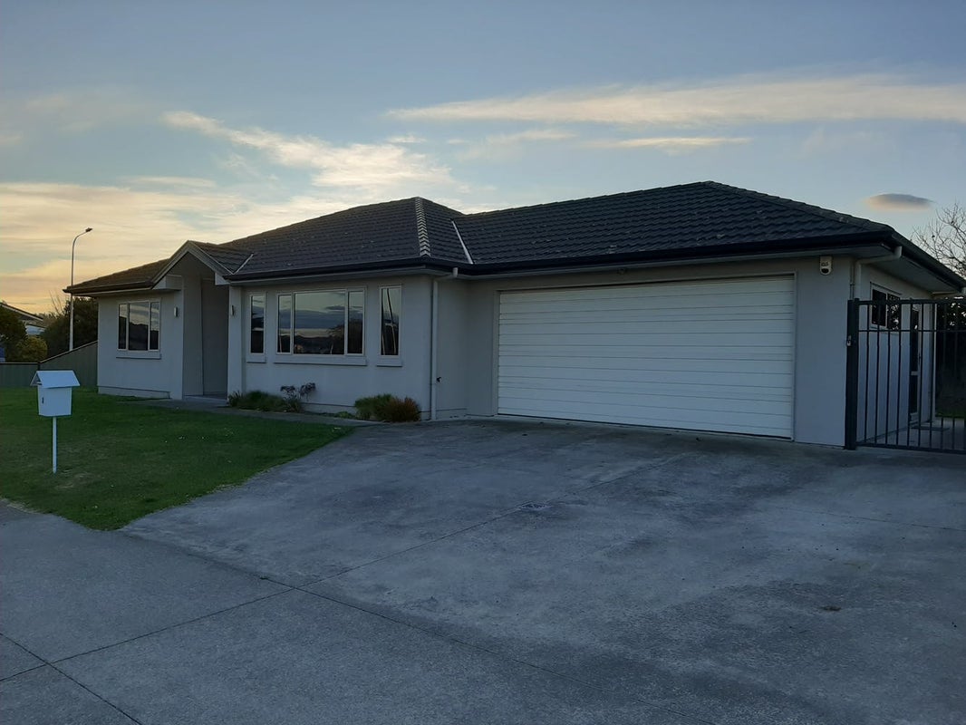 2 Norfolk Street, Tamatea, Napier - Carousel 1