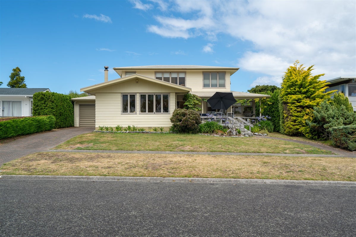 22 Pokaka Crescent, Wharewaka, Taupo - Carousel 1