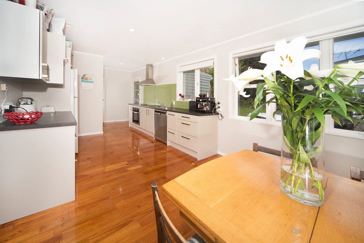 270 Rangatira ROAD, Beach Haven, Auckland - Carousel 2