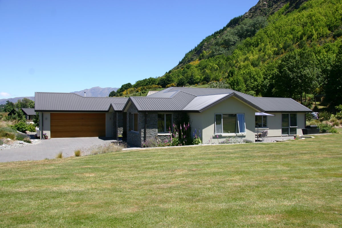 2 Mace Lane, Arrowtown, Arrowtown - Carousel 1