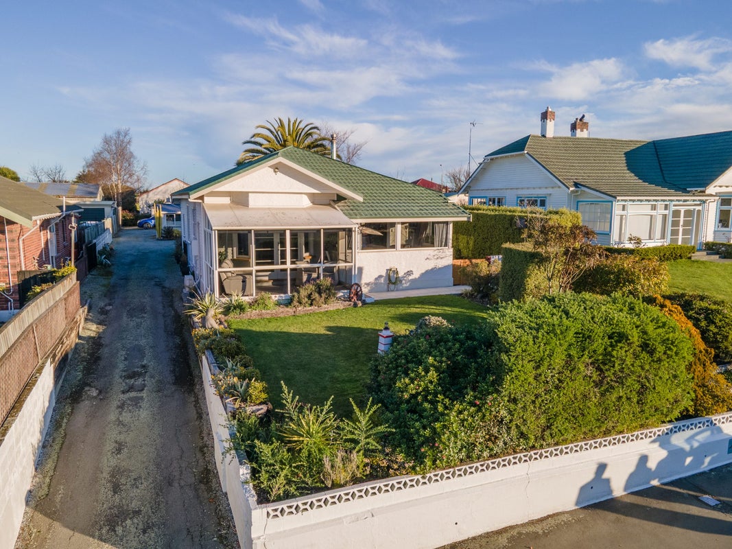 42 College Road, Parkside, Timaru - Carousel 1