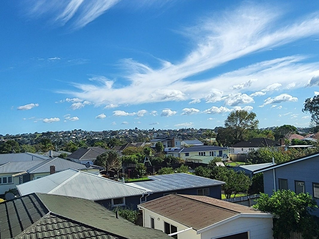 3/3 Abbotleigh Avenue, Te Atatu Peninsula, Auckland - Carousel 1