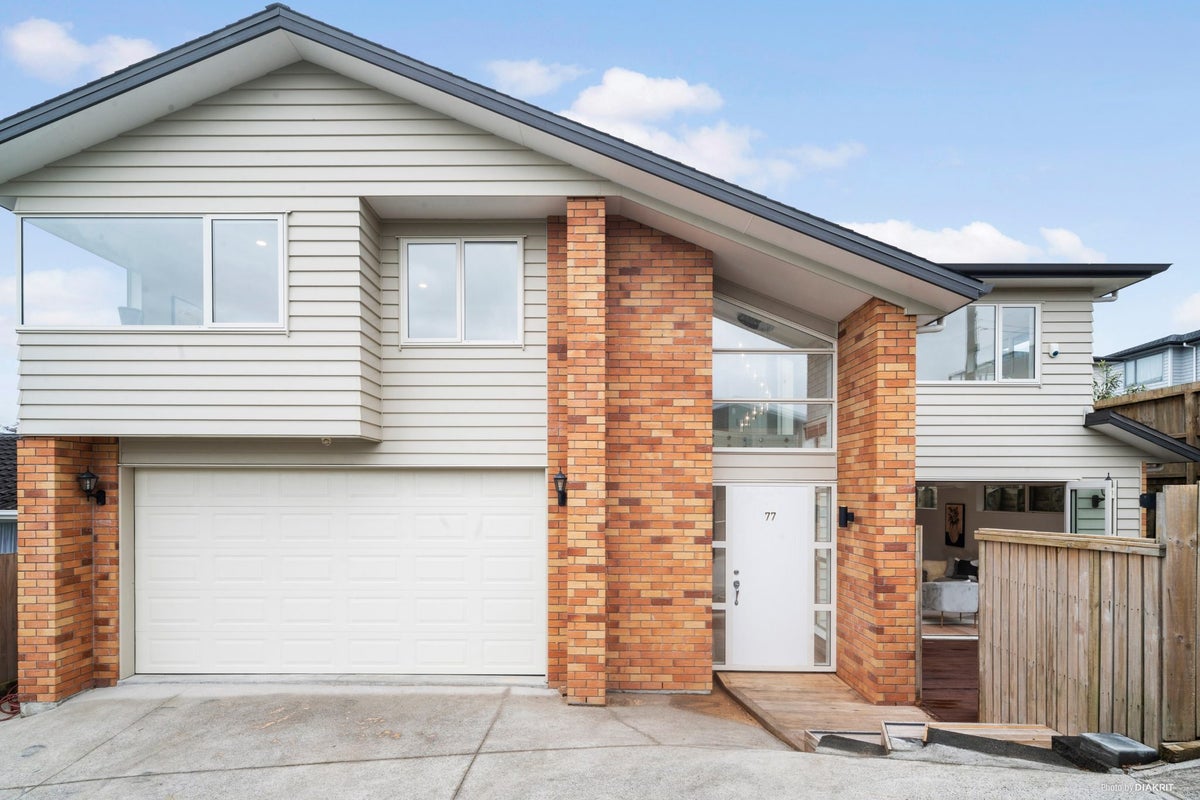 77 Donovan Street, Blockhouse Bay, Auckland - Carousel 1
