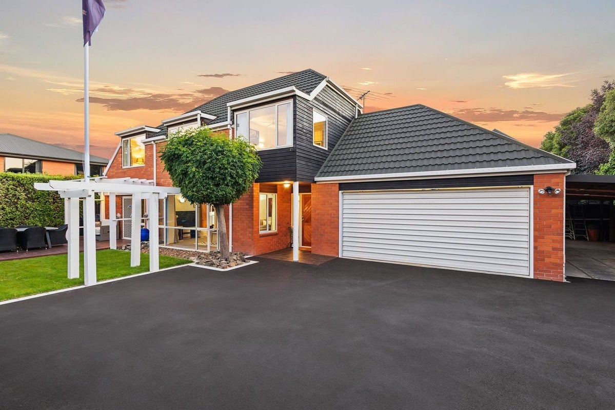 2/3 Creyke Road, Ilam, Christchurch - Carousel 1