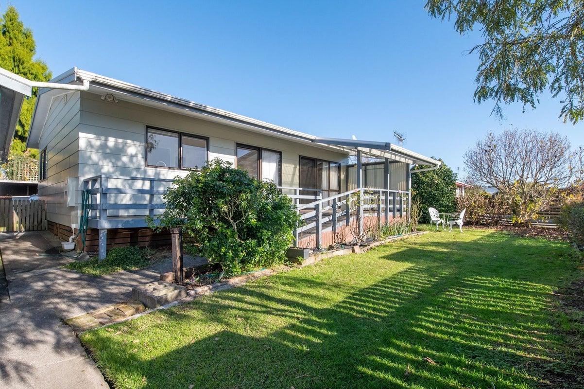 12B Konene Street, Utuhina, Rotorua - Carousel 1