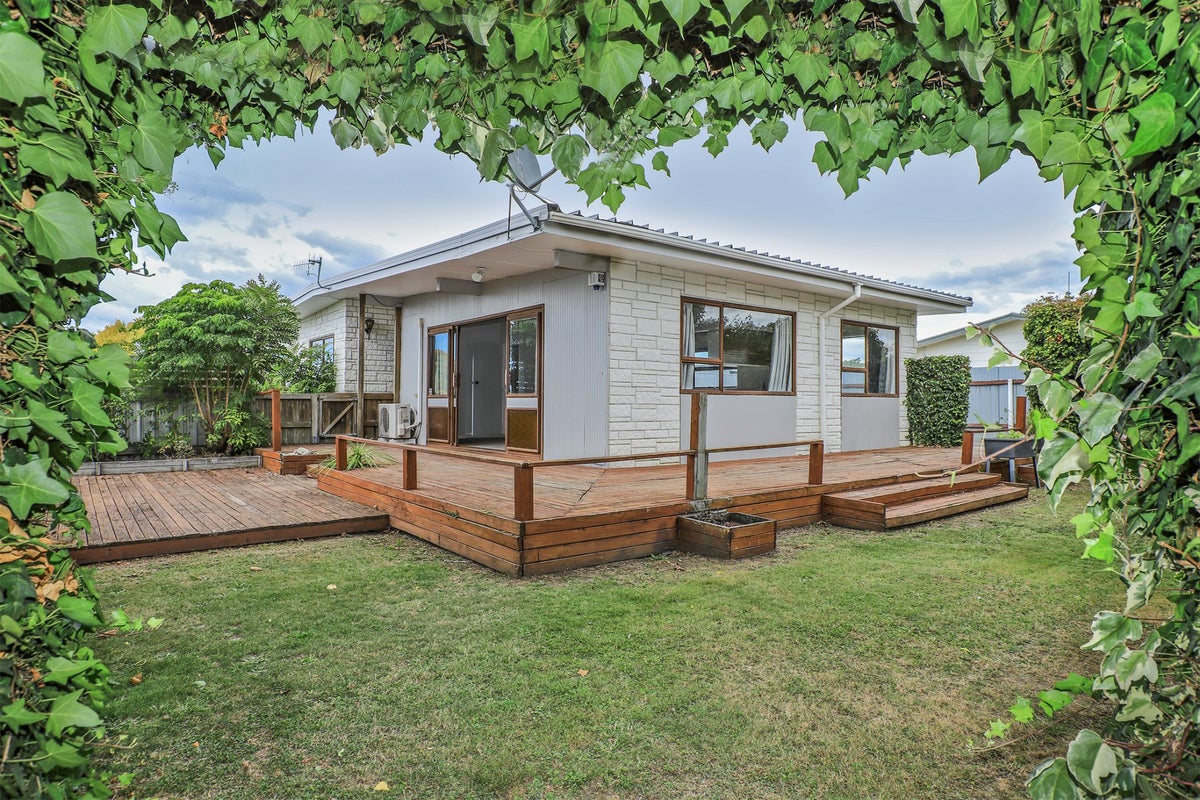3 Stonehaven Street, Flaxmere, Hastings - Carousel 1
