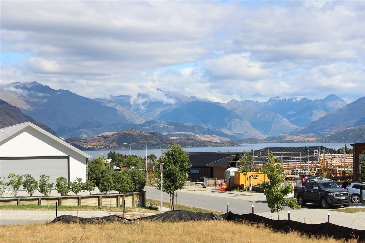 1 Scurr Terrace, WANAKA - Carousel 1