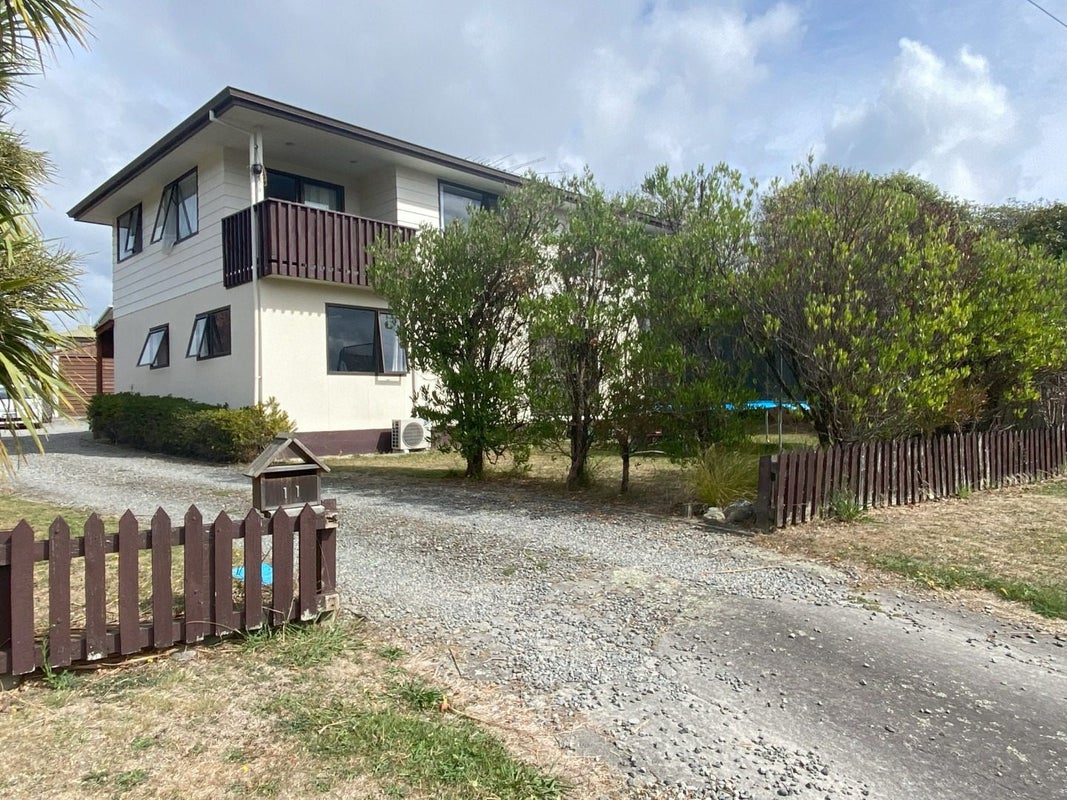 11 Turners Road, Waikawa, Picton - Carousel 1