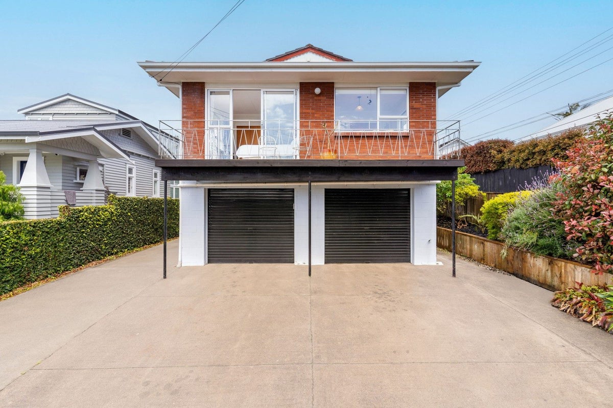 56 Wellpark Avenue, Grey Lynn, Auckland - Carousel 1