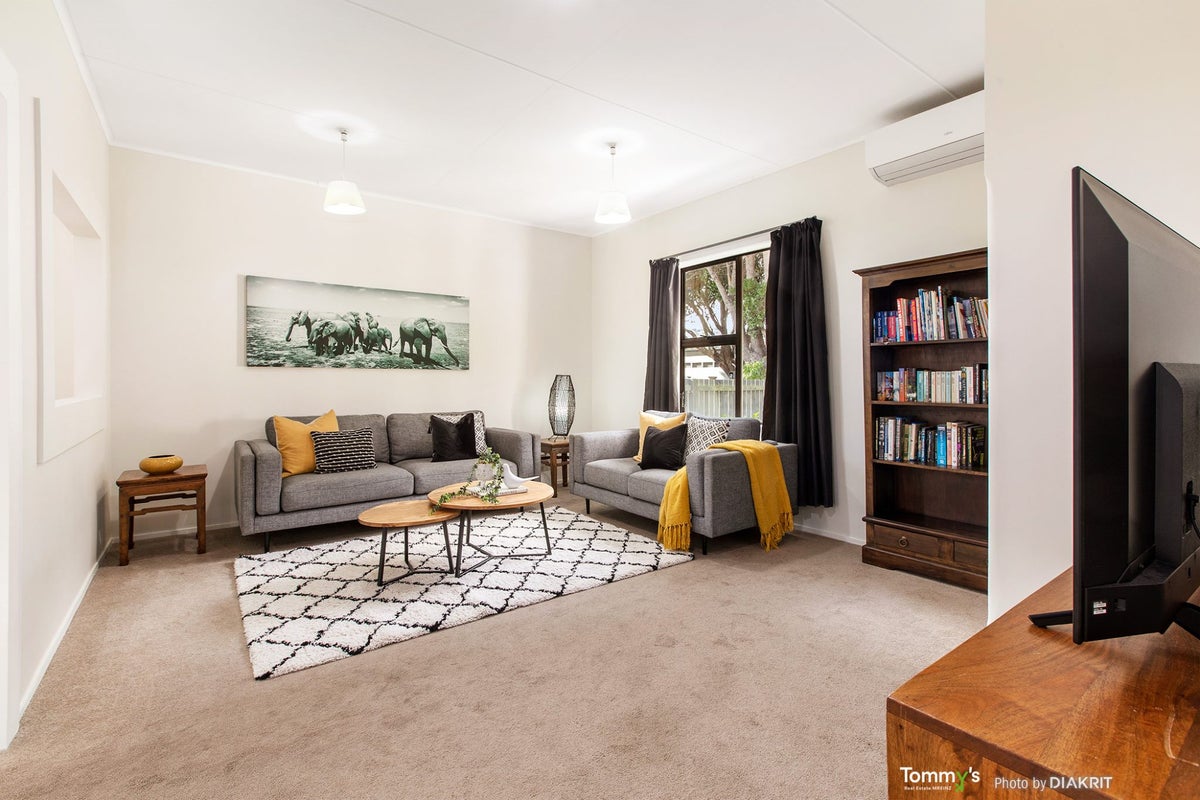 20 Monorgan Road, Strathmore Park, Wellington - Carousel 2
